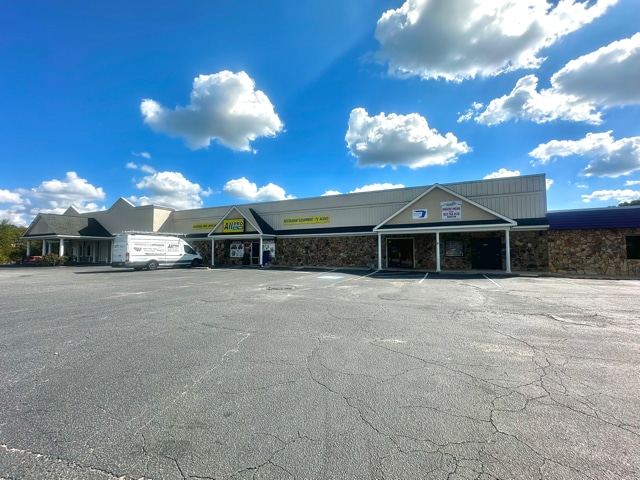 More Photos Of 24 Ila Rd, Commerce Unknown For Lease