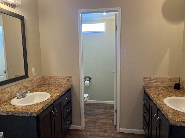 More Photos Of 149 Co 679 rd, Natalia Flex For Sale