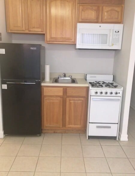 More Photos Of 8714 57th Rd, Elmhurst Apartments For Sale