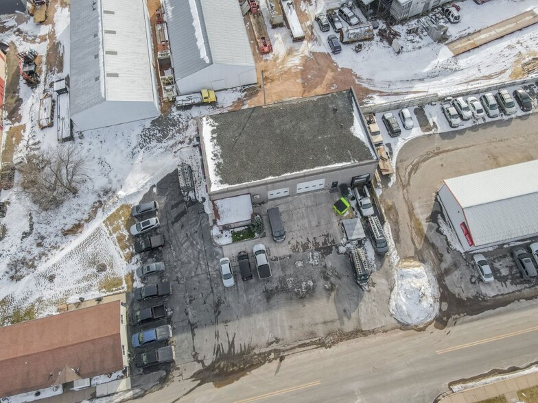 More Photos Of 711 3rd St, Marathon Manufacturing For Sale