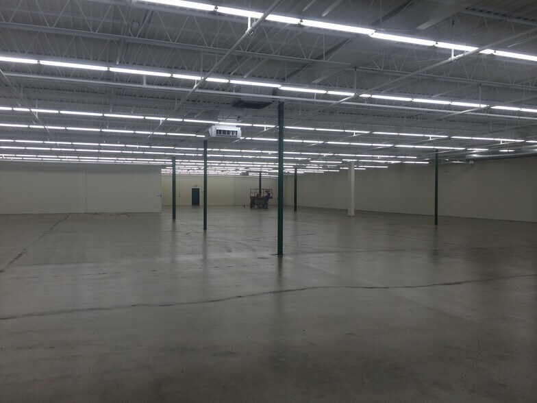 More Photos Of 3135-3159 Dixie Hwy, Erlanger Unknown For Lease