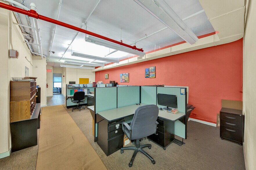 More Photos Of 29 E 21st St, New York Office For Sale
