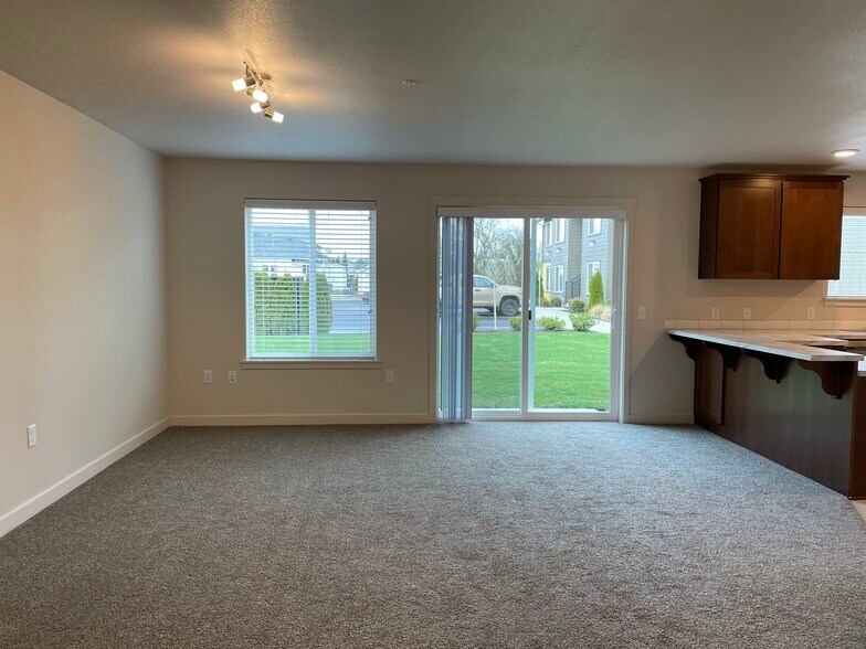 More Photos Of 219-221 SE Clark Ave, Battle Ground Apartments For Sale