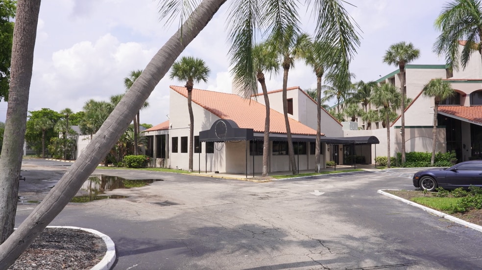 More Photos Of 1901 Palm Beach Lakes Blvd, West Palm Beach Hotel For Lease
