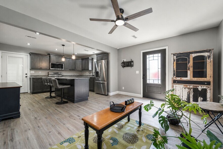 More Photos Of 717 Jenkins Rd, Whitesburg Storefront Retail Residential For Sale