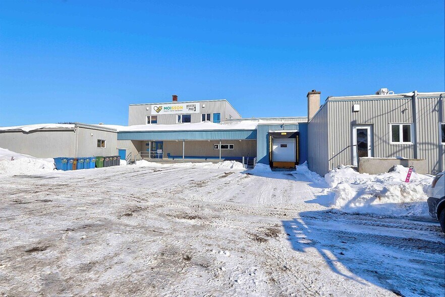 More Photos Of 630 Rue Poisson, Trois-Rivières Distribution For Lease