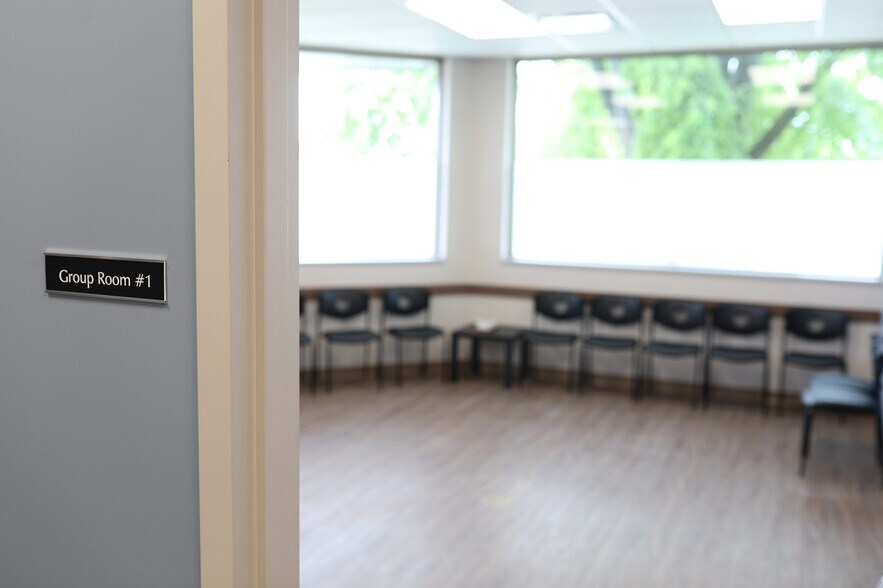 More Photos Of 201 N Yellow Springs St, Springfield Medical For Sale