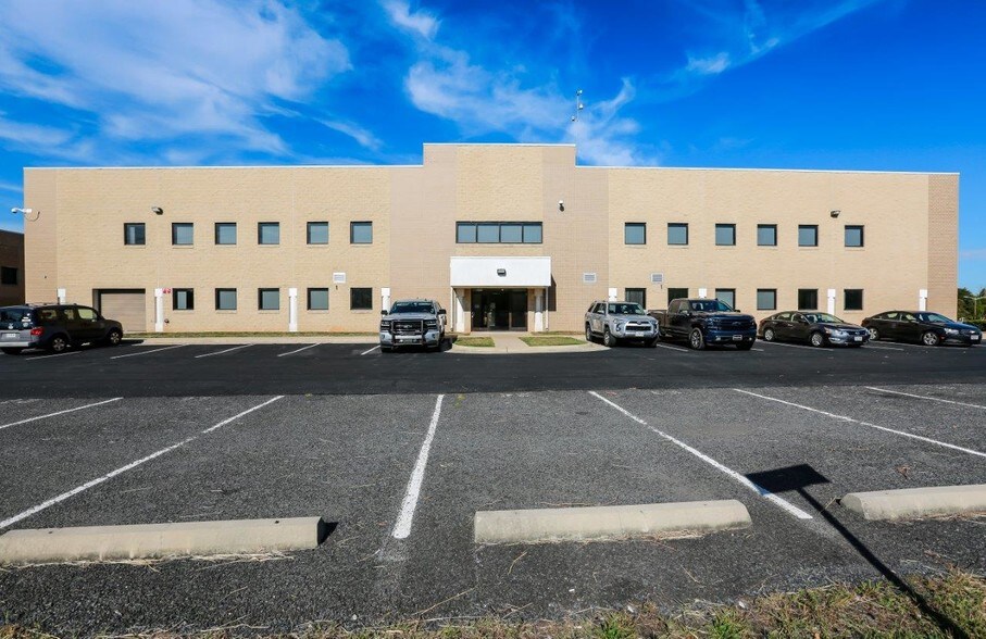 More Photos Of 8886 Rixlew Ln, Manassas Office For Lease