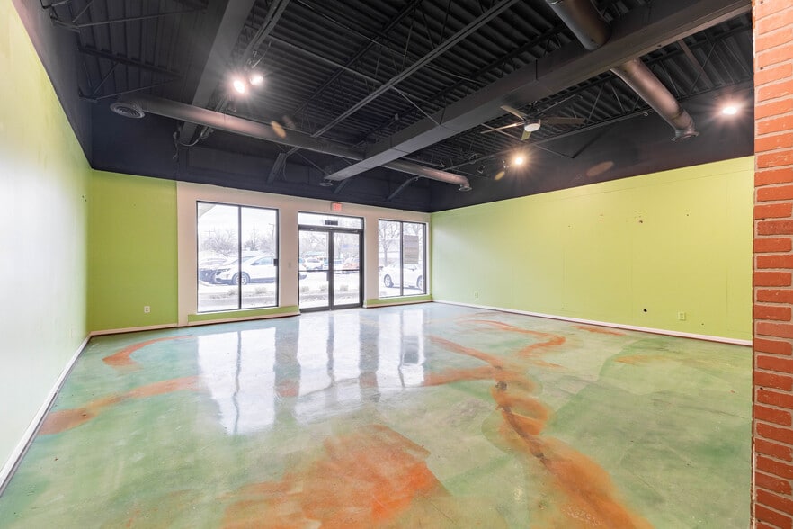 More Photos Of 20095-20119 W 12 Mile Rd, Southfield Storefront For Lease