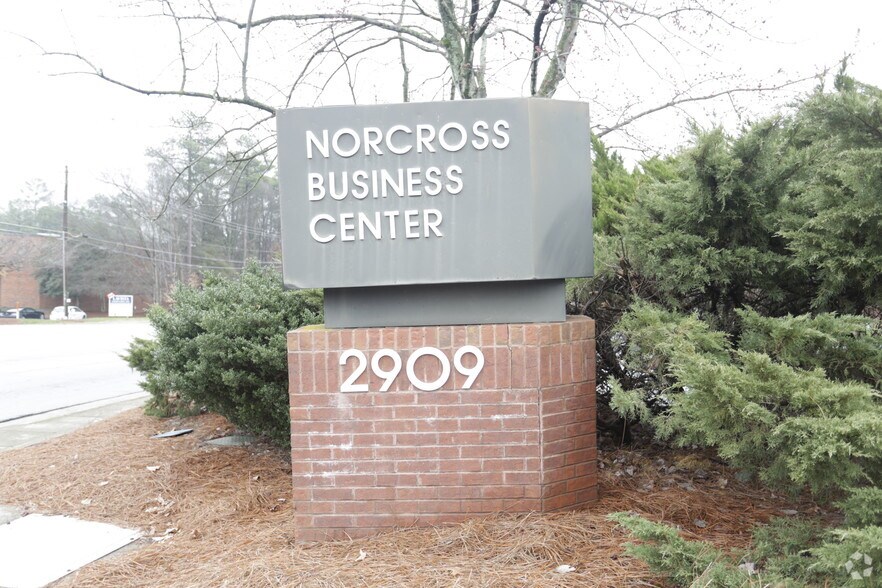 More Photos Of 2909 Langford Rd, Norcross Warehouse For Lease