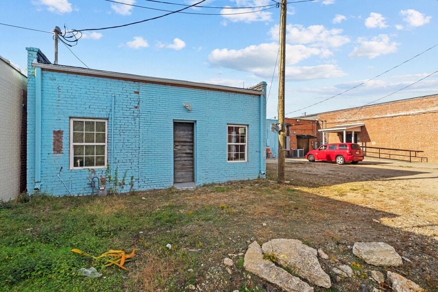 More Photos Of 123 S Railroad Ave, Dunn General Retail For Sale