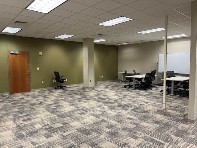 More Photos Of 6301 Airline Drive, Metairie Office For Sale