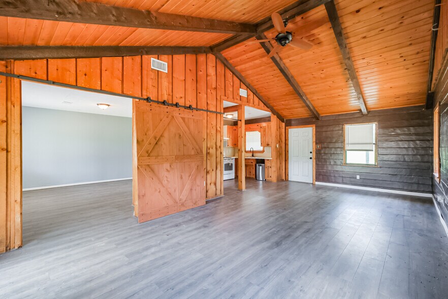 More Photos Of 17857 State Highway 36 S, Somerville Freestanding For Sale