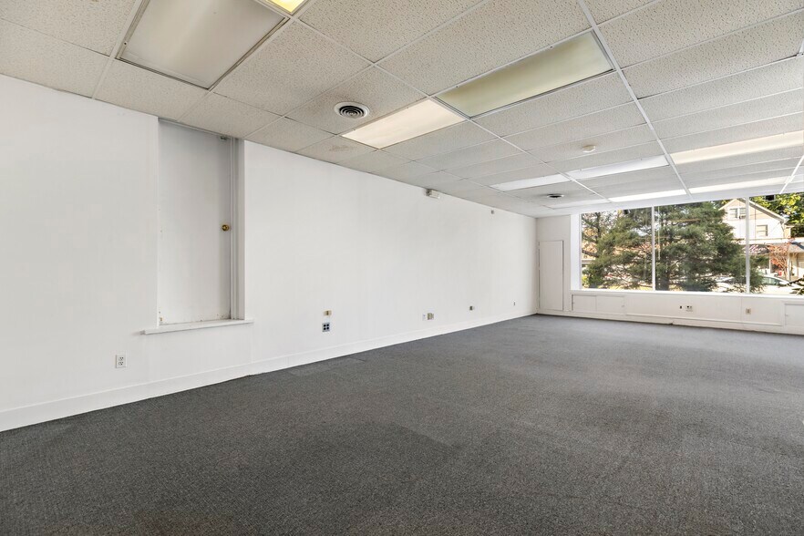 More Photos Of 22 E Westfield Ave, Roselle Park Apartments For Lease