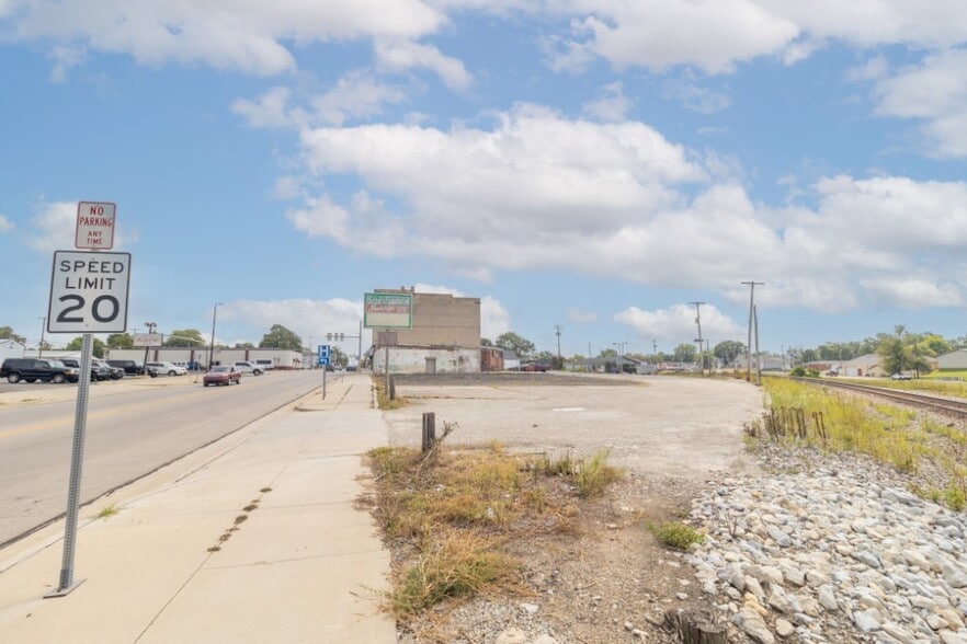 More Photos Of 1553 Broad St, New Castle Land For Lease