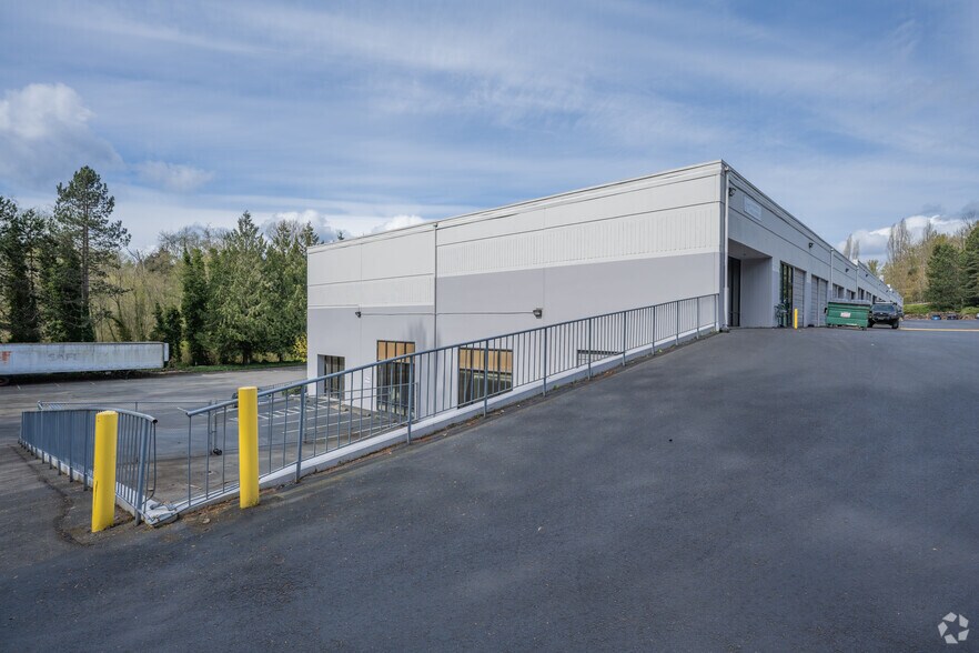 More Photos Of 2301-2383 S 200th St, Seatac Warehouse For Lease