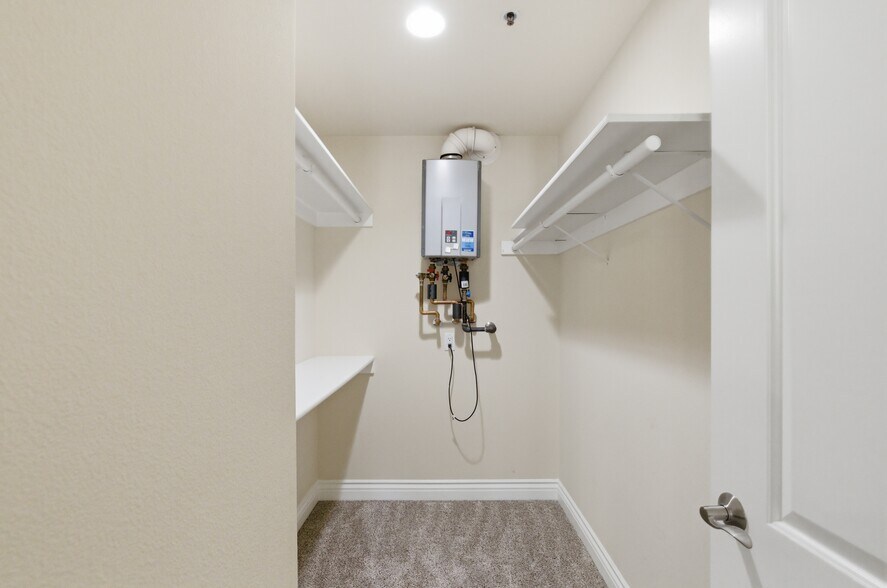 More Photos Of 1101 East Ave, Burbank Apartments For Sale