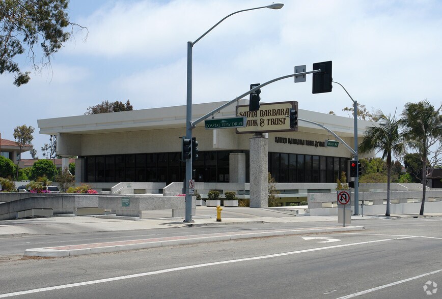 More Photos Of 250 S Mills Rd, Ventura Office For Sale