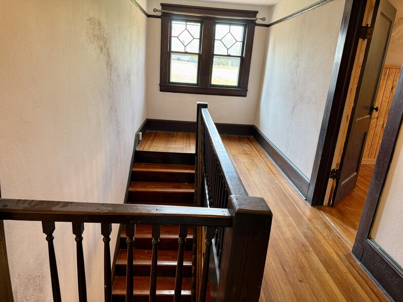 More Photos Of 16 Elk Mountain Rd, Asheville Office For Lease