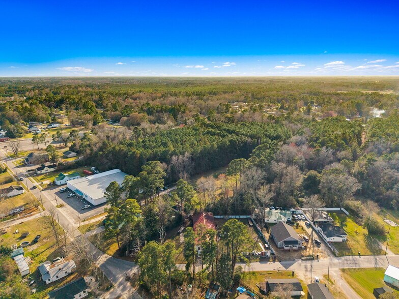 More Photos Of 101 Watering St, Tabor City Flex For Sale