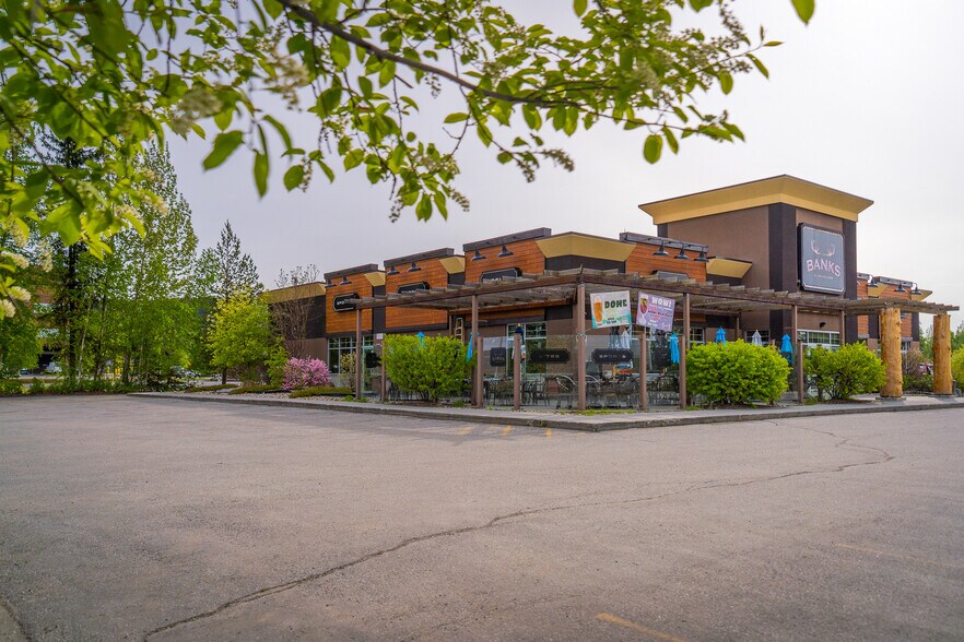 More Photos Of 1243 Old Steese Hwy, Fairbanks Restaurant For Sale