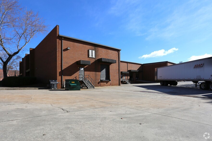 More Photos Of 150 Hembree Park Dr, Roswell Unknown For Lease