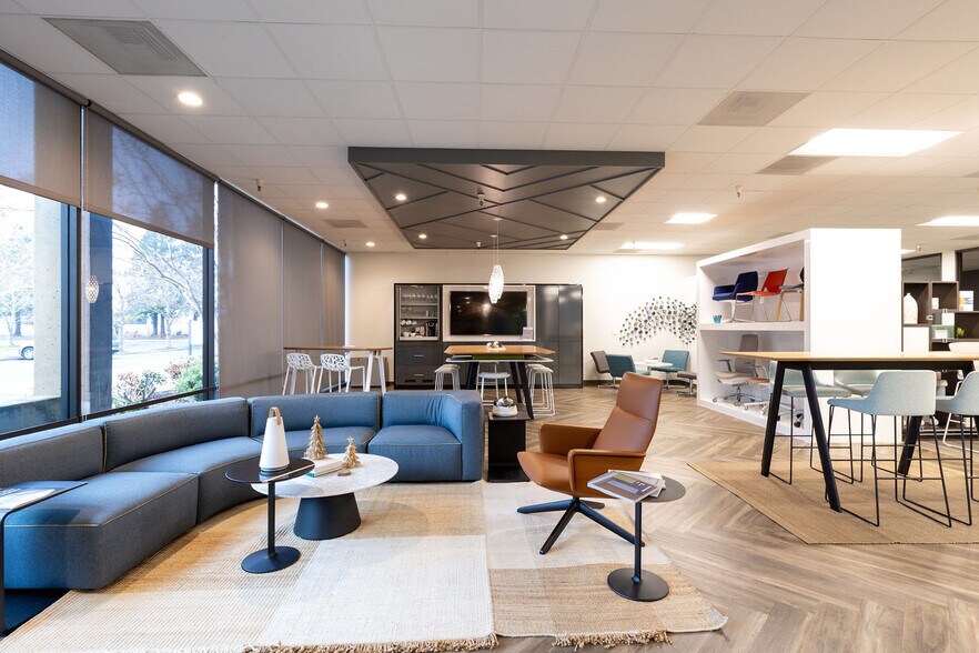 More Photos Of 11455 Folsom Blvd, Rancho Cordova Showroom For Sale