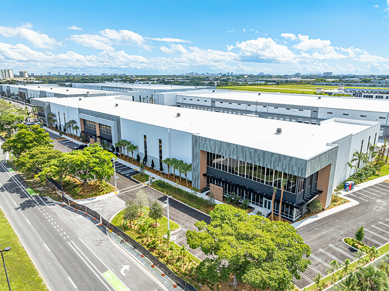 More Photos Of 311 Racetrack Loop, Pompano Beach Unknown For Lease