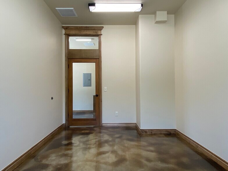 More Photos Of 5706 NW 130th St, Oklahoma City Office For Lease