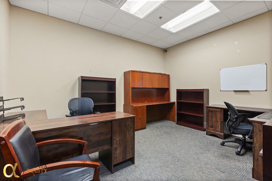 More Photos Of 189 S Orange Ave, Orlando Office Residential For Sale