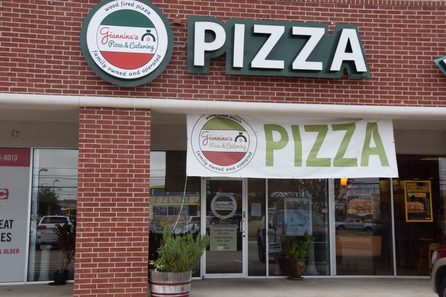 Primary Photo Of 9740 Barker Cypress Rd, Cypress Restaurant For Lease