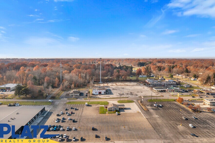 More Photos Of 1705-1747 S Raccoon Rd, Youngstown Unknown For Lease