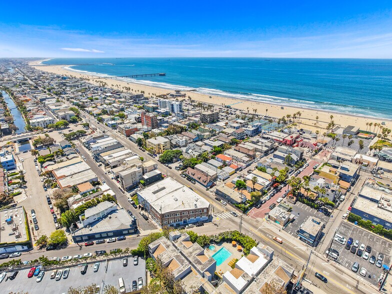 More Photos Of 110 Mildred Ave, Venice Apartments For Sale