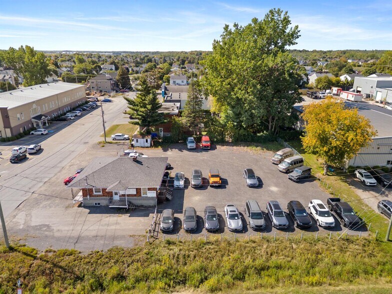 More Photos Of 14190 Boul Du Curé-Labelle, Mirabel Office For Sale