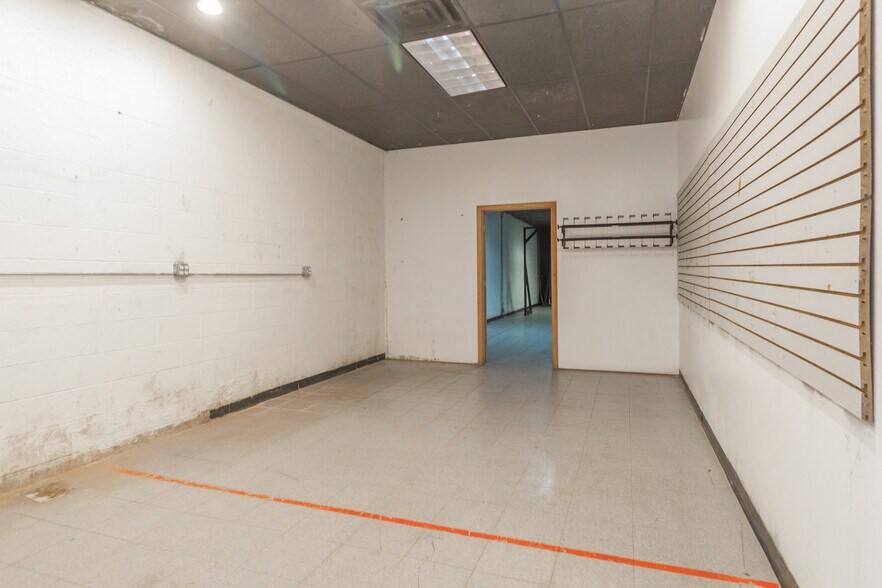 More Photos Of 90 Stonecoal Rd, Horner Freestanding For Lease