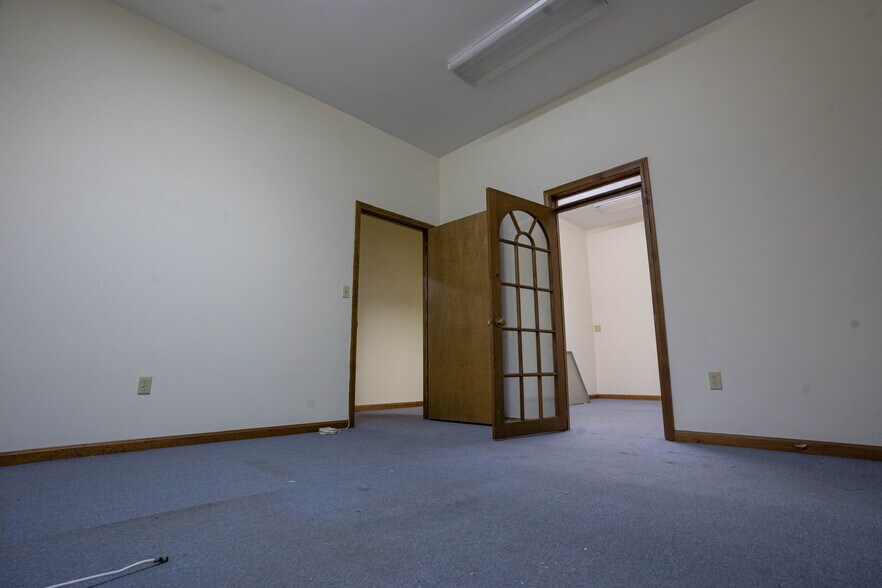 More Photos Of 82 S Main St, Concord Freestanding For Sale