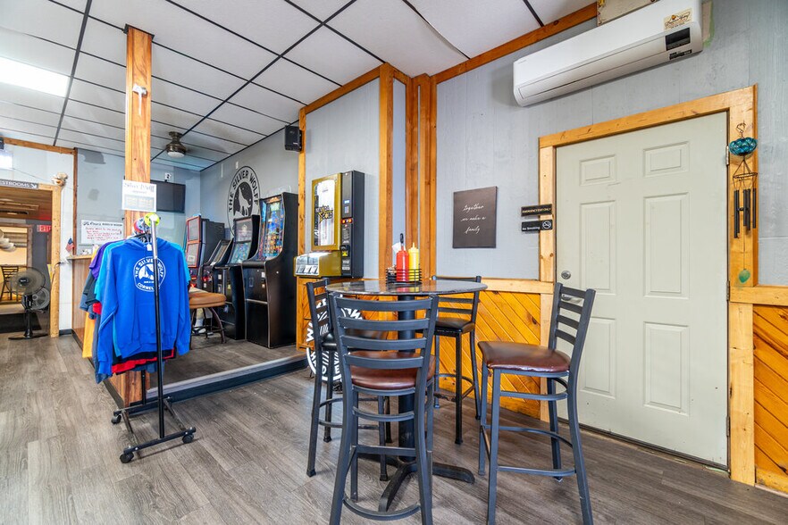 More Photos Of 116 Main St, Cornell Bar For Sale