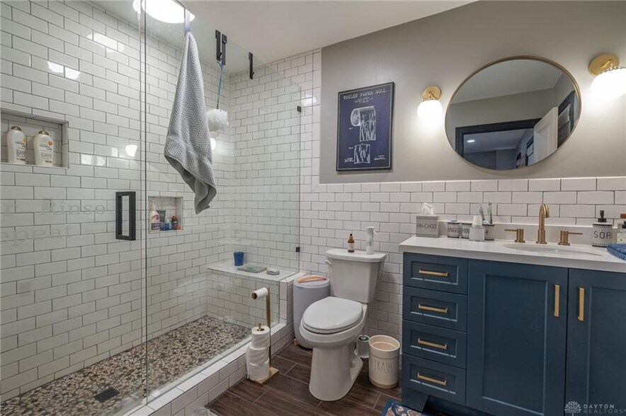 More Photos Of 324 Jones St, Dayton Office For Sale