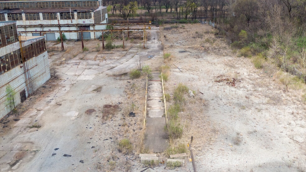 More Photos Of 2800 E Dunes Hwy, Gary Warehouse For Lease