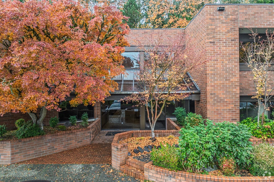 More Photos Of 2320 130th Ave NE, Bellevue Unknown For Lease