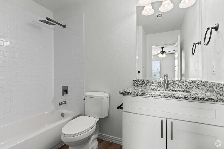 More Photos Of 113 North Park Ct, Springtown Apartments For Sale