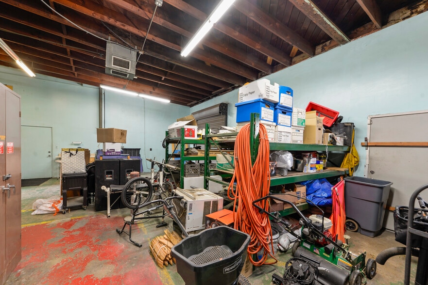 More Photos Of 1621-1623 W Gladstone St, Azusa Warehouse For Sale