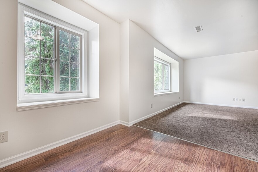 More Photos Of 261 Beattie Ave, Lockport Apartments For Sale