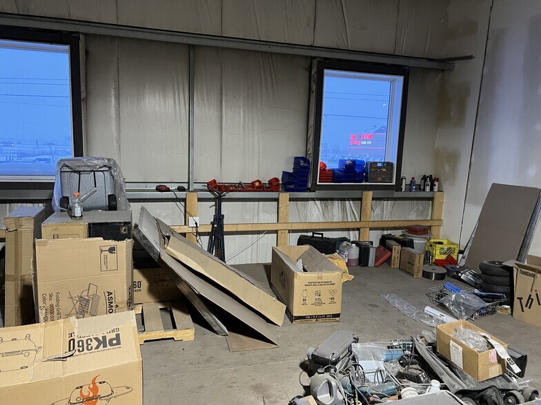 More Photos Of 7609 Sparrow Dr, Leduc Warehouse For Sale