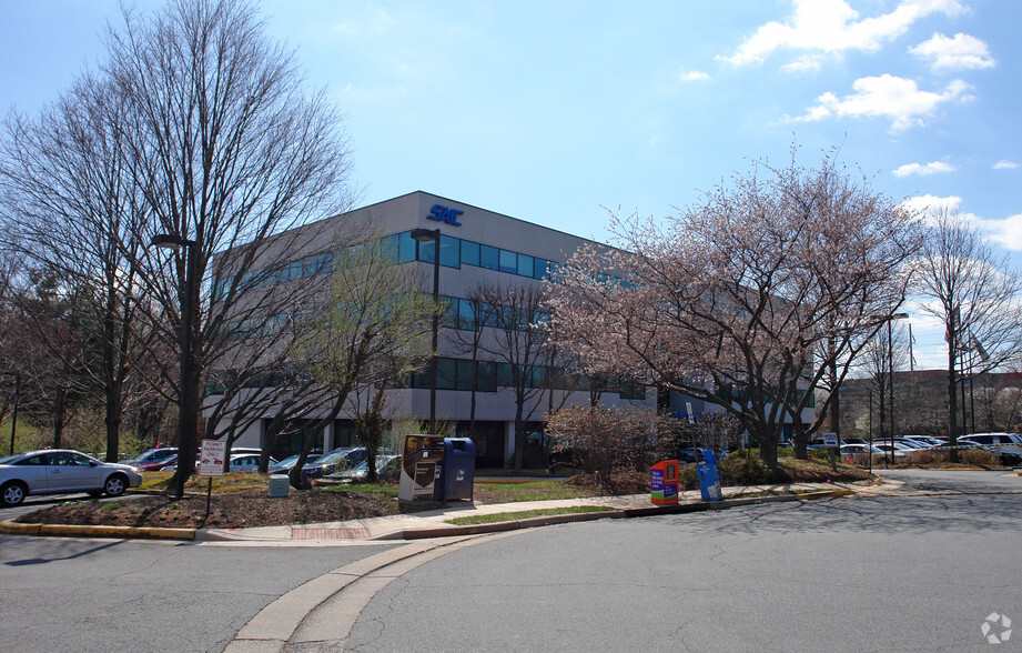 Primary Photo Of 11251 Roger Bacon Dr, Reston Office For Lease