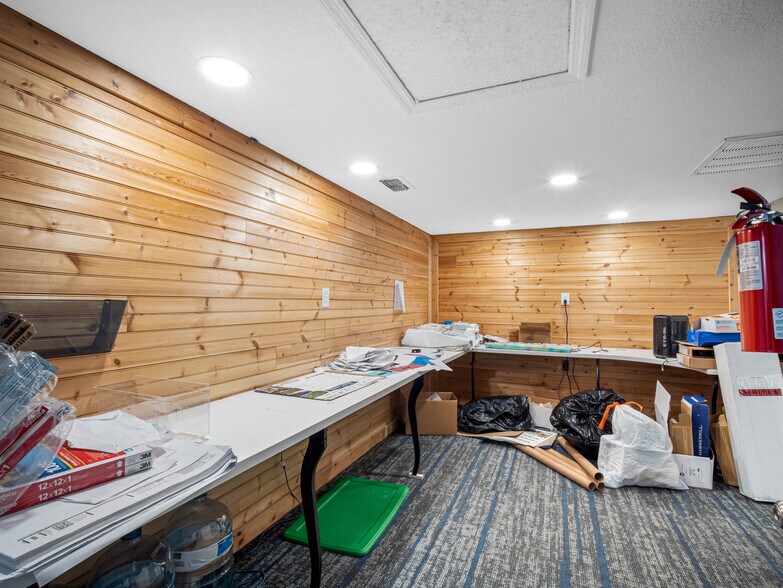 More Photos Of 16299 Cortez Blvd, Brooksville Industrial For Sale