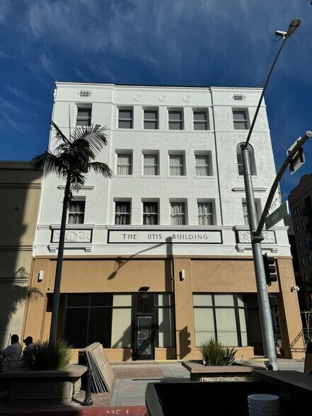 More Photos Of 101 W 4th St, Santa Ana Medical For Lease