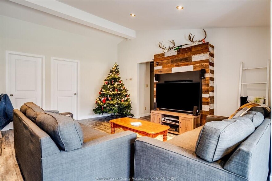 More Photos Of 713 Mersea Road 4, Staples Land For Sale