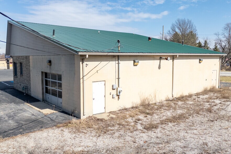 More Photos Of 1408 Ashland Rd, Mansfield Auto Dealership For Sale