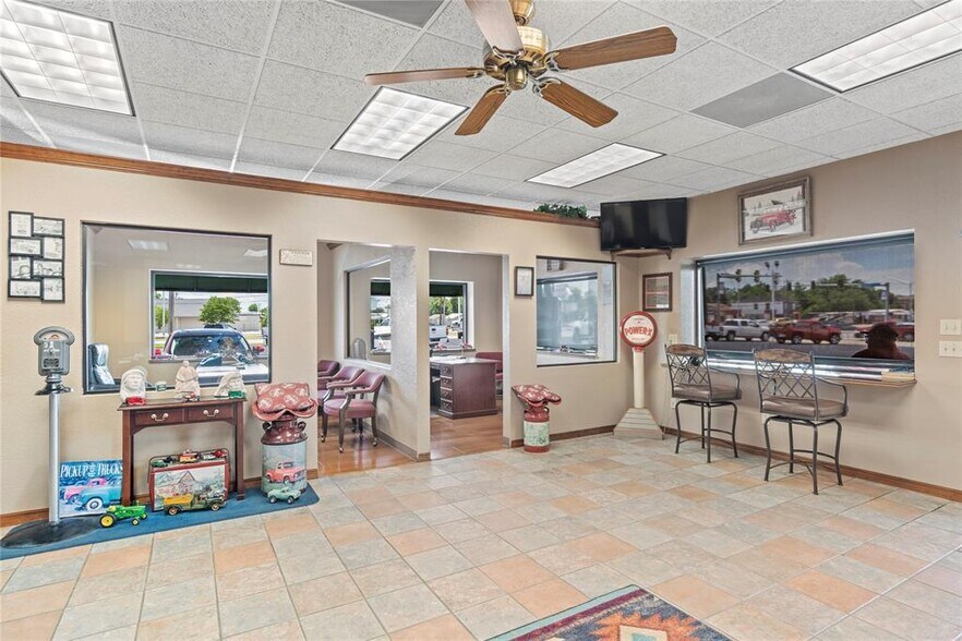 More Photos Of 7017 NW 39th Expy, Bethany Auto Dealership For Sale